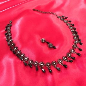 Vintage Lady Remington necklace and earrings